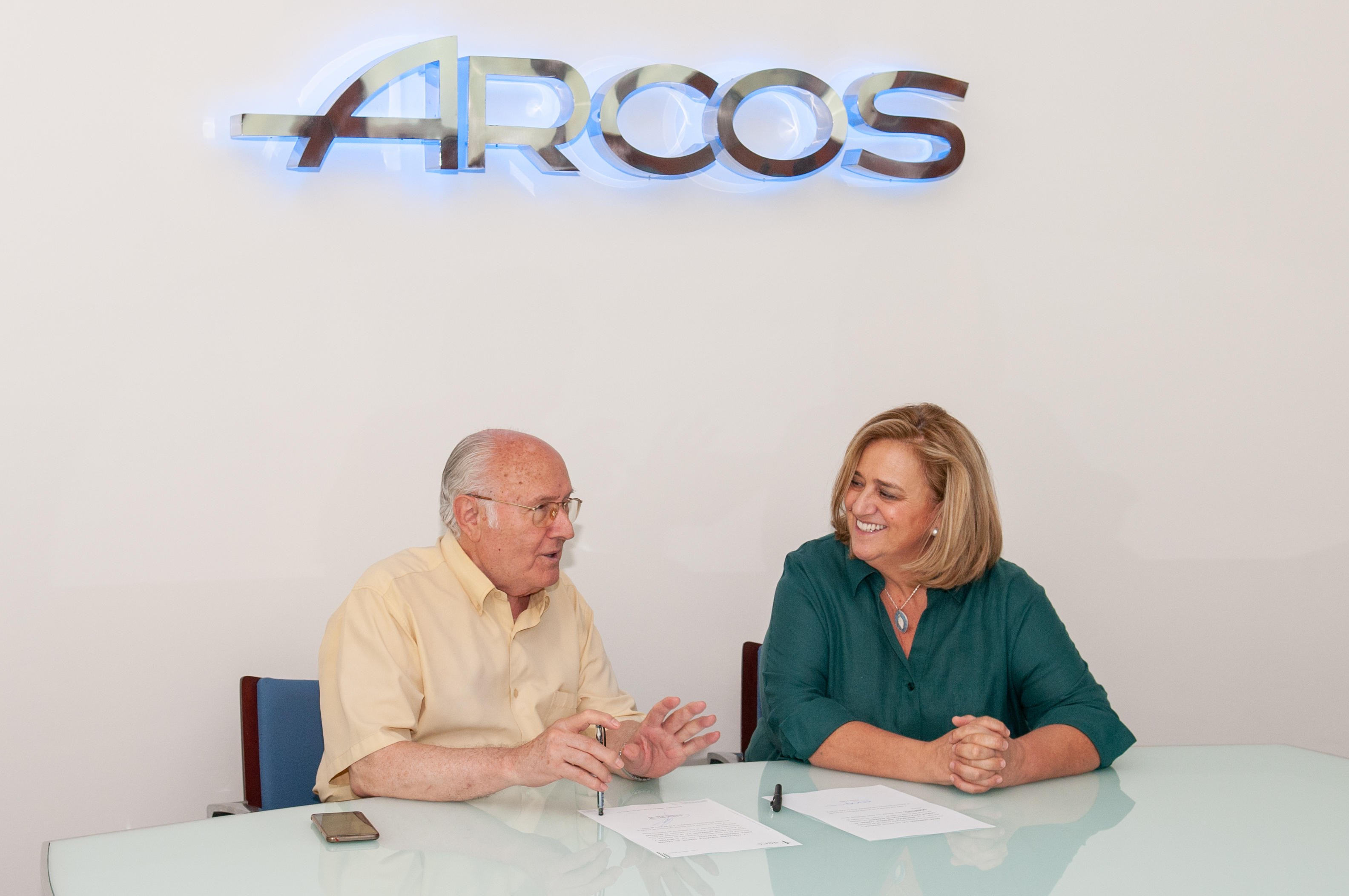 Arcos Hermanos S.A. dona los beneficios de la campaña ‘Súmate al Rosa" a la AECC para la investigación de la lucha contra el cáncer de mama