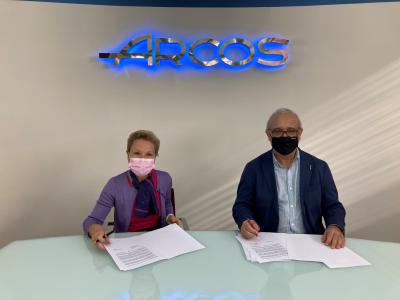 Arcos firma de nuevo un acuerdo solidario destinado a la lucha contra el cáncer de mama con la AECC